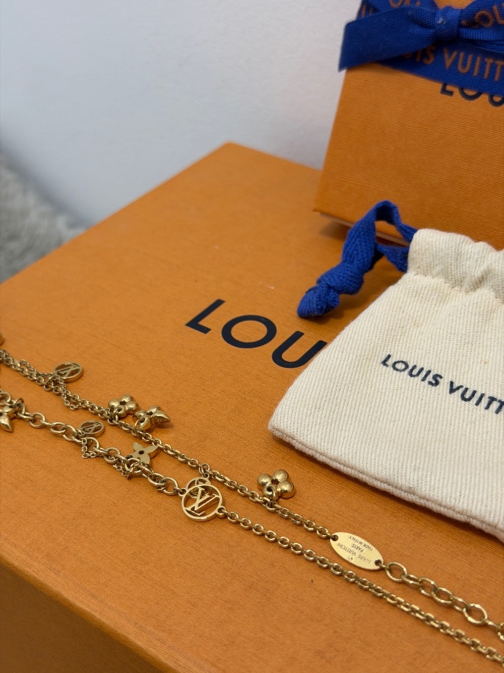 Louis Vuitton Blooming Supple
Necklace - Picture 4 of 6